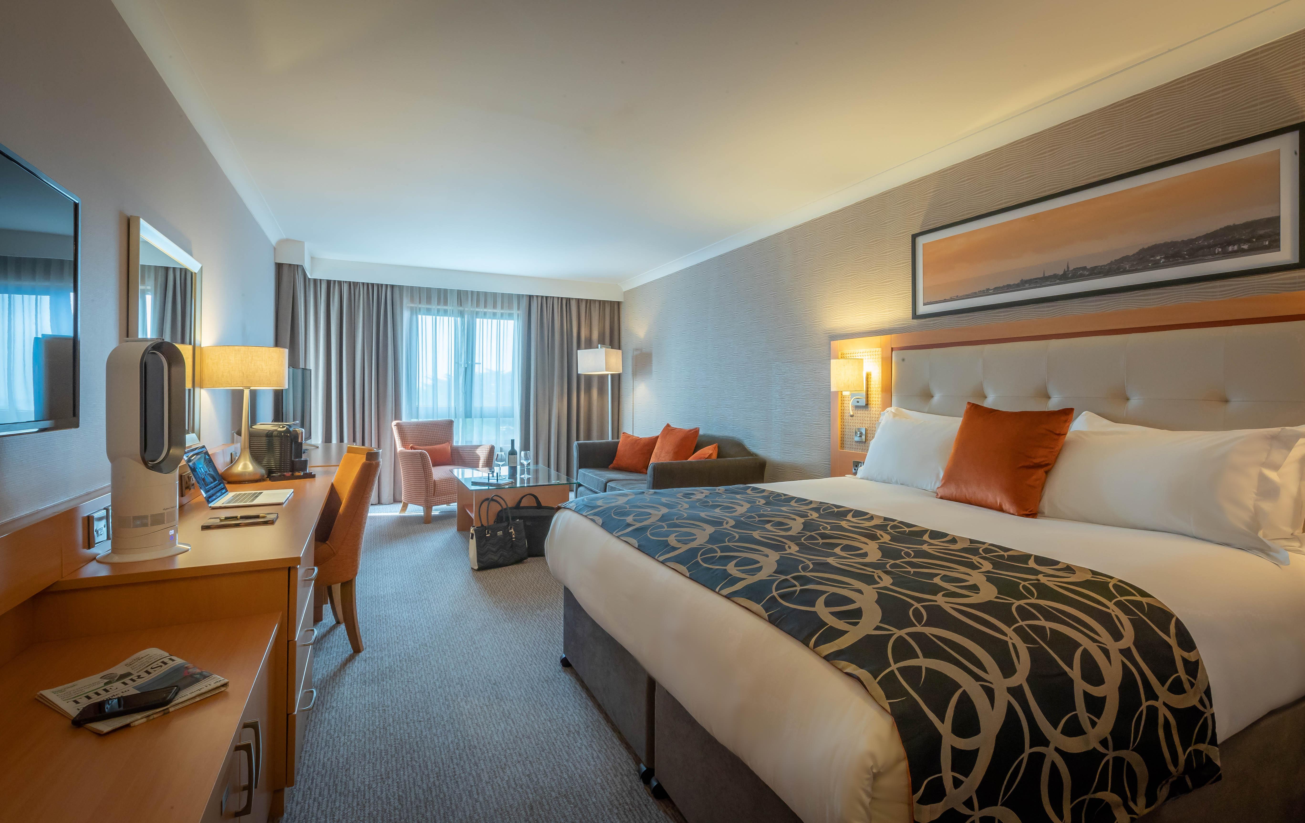 Clayton Hotel לאופרדסטאון מראה חיצוני תמונה