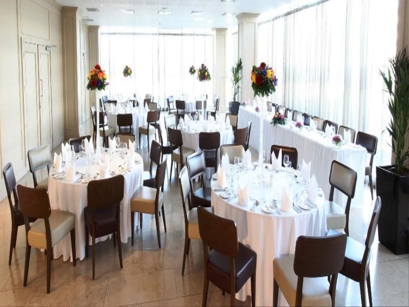 Clayton Hotel לאופרדסטאון מראה חיצוני תמונה