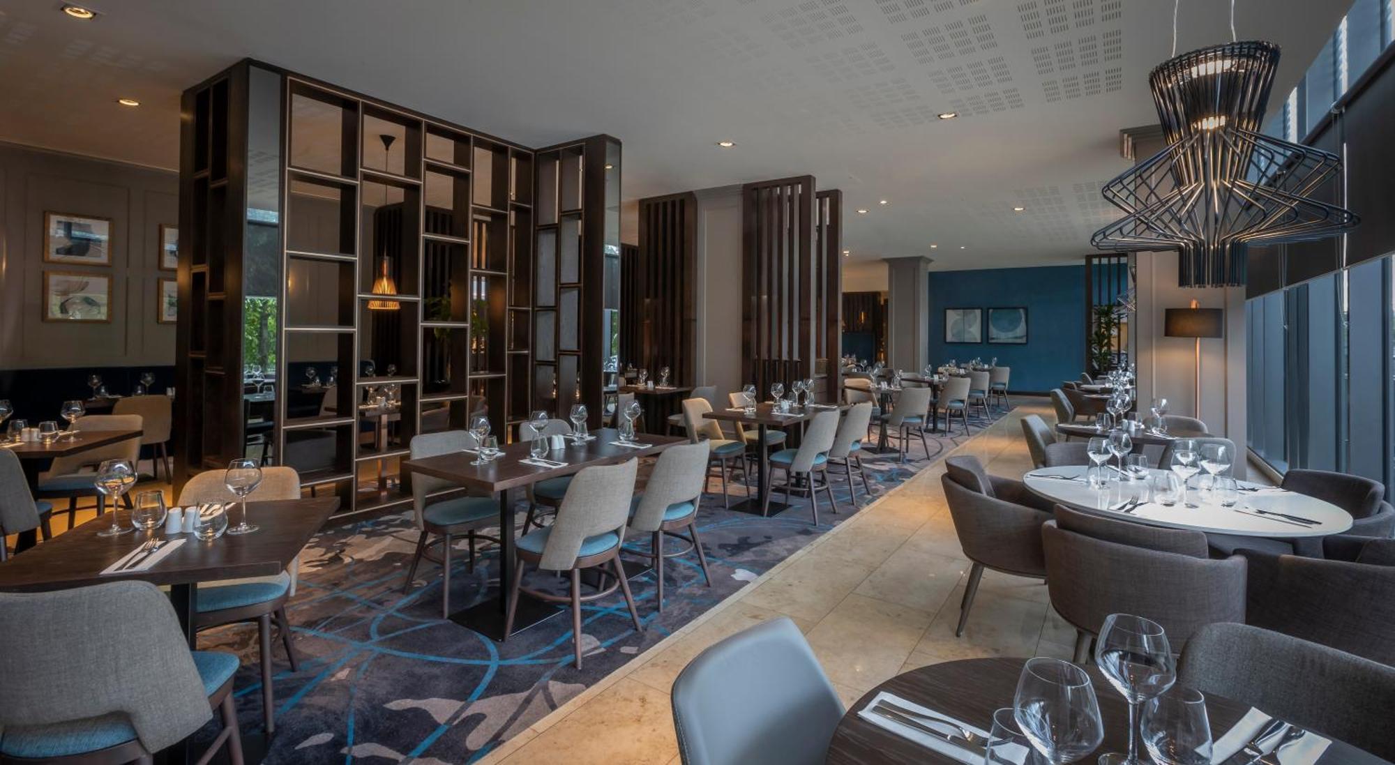 Clayton Hotel לאופרדסטאון מראה חיצוני תמונה